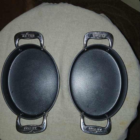 All-Clad Black Oval Mini Baking Dishes - Picture 1 of 4
